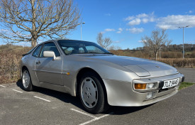 Porsche 944S